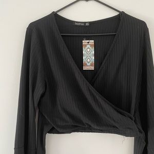 Boohoo Bell Sleeve Tie Front Crop Top